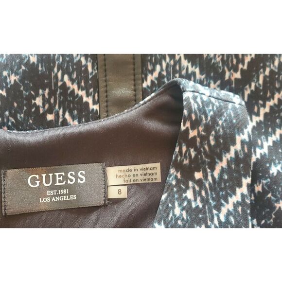 GUESS Body Con Dress Chevron Black Flattering V Neck Leather look Banding WOM 8 - Picture 7 of 12